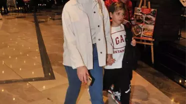 Esra Erol ve oğlunun oyun keyfi