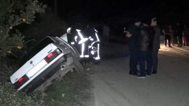 Otomobil şarampolde yan yattı: 1 ölü, 1 yaralı