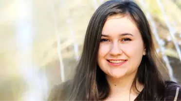 16 yaşındaki öğrencisine çıplak fotoğraflar gönderen öğretmenin, öğrencisiyle defalarca ilişkiye girdiği ortaya çıktı