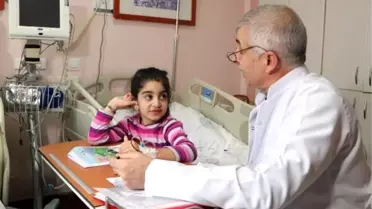 Çocuk hastalar hem tedavi oluyor hem de eğitim görüyör
