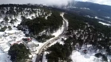 Uludağ'da sömestir yoğunluğu; 6 kilometrelik araç kuyruğu oluştu
