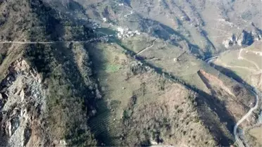 Heyelan korkusuyla taş ocağı eylemi yaptılar