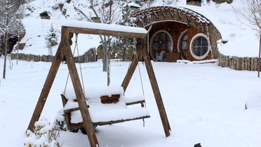 Sivas'ta 'Hobbit Evleri'nde kış güzelliği