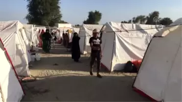 İran'da selzedeler için 12 bin kişilik çadır kentler kuruldu