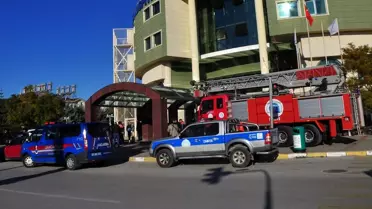 Manavgat'ta hastanede çıkan yangın büyümeden söndürüldü