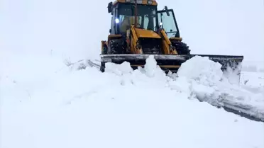 Ulaş'ta karla mücadele çalışmaları sürüyor