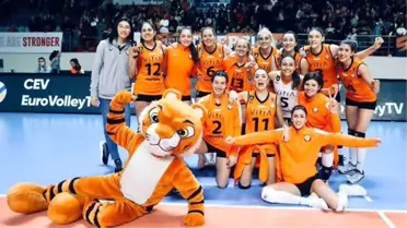 Eczacıbaşı VitrA liderliğini sürdürdü