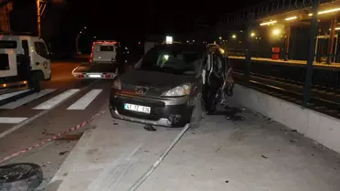 Kocaeli'de 3 aracın karıştığı trafik kazasında 11 kişi yaralandı