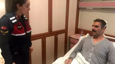 Jandarma ekiplerinden depremde yaralananlara ziyaret