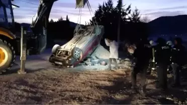Kum yığınına çarpan otomobil, takla attı: 1 ölü, 1 yaralı