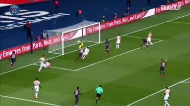 Edinson Cavani PSG Tarihinin En Golcü Oyuncusu Oldu