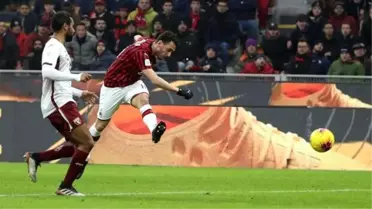 Hakan Çalhanoğlu İtalya'da manşetlerde! 'Milan'da Türk işi...'