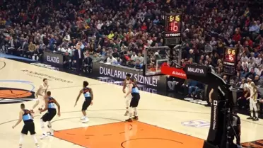 NBA maçında Elazığ ve Malatya unutulmadı!