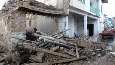 Malatya'da 5 bin 950 deprem çadırı kuruldu
