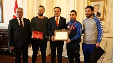 Vali Çakır, Avrupa şampiyonunu tebrik etti