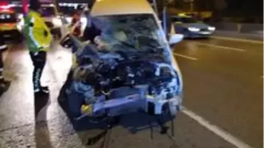 Kontrolden çıkan otomobil bariyerlere saplandı: 1 yaralı