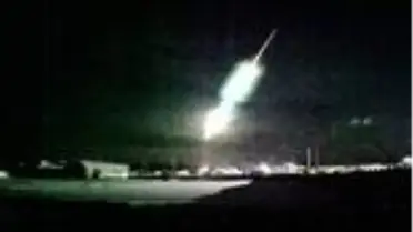 Rusya'da meteor roket şeklinde düştü