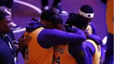 Staples Center'da 'Kobe Bryant' anıldı