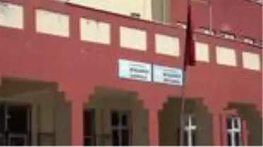 Anda Kardeşe Vefa Derneğinden Şemdinli'deki öğrencilere yardım
