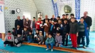 Şarköy'de camiye koşan tüm çocuklar ödüllendirildi