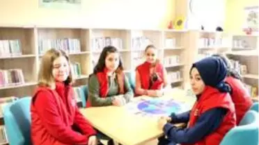 Çocuklar haklarını oynayarak öğrenecek