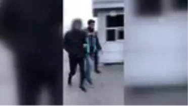 Tüneli kapatıp meşale yakan sürücüler yakalandı