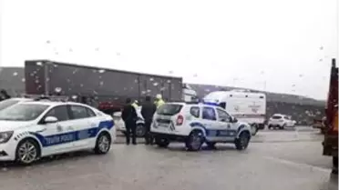 Bilecik'te otomobillin tıra çarpması sonucu 1 kişi öldü