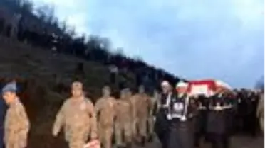Çığ şehidi Mesut Deniz toprağa verildi
