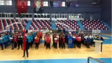 Küçükler hentbol grup müsabakaları 200 sporcunun katılımıyla başladı