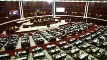 Azerbaycan'da seçime son 2 gün kaldı