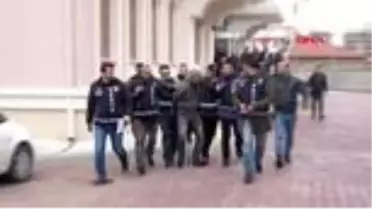 Konya gürcistan'a kaçan cinayetinin zanlısı, tır'ın dorsesinin gizli bölümünde yakalandı