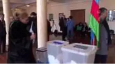 Azerbaycan'da erken parlamento seçimi yapılıyor - BAKÜ