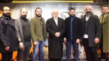 Beyoğlu'na özel 'Türkler Geliyor: Adaletin Kılıcı' filmi gösterimine yoğun ilgi