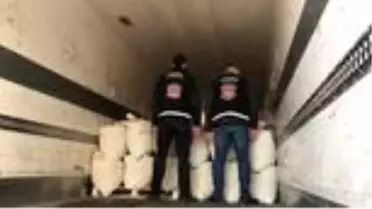 Kapıkule'de 2 ton 70 kilogram esrar ele geçirildi