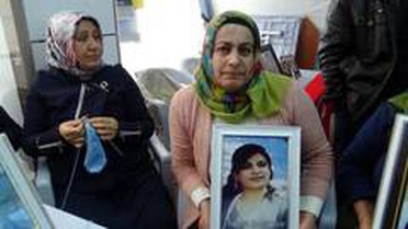 Kızı Şeyma için günlerdir eylemde olan anne Nazlı Sancar Açıklaması