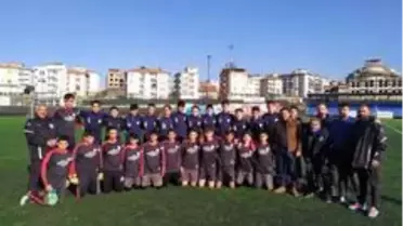 Yeşilyurt Belediyespor'un gençleri şampiyonaya hazırlanıyor