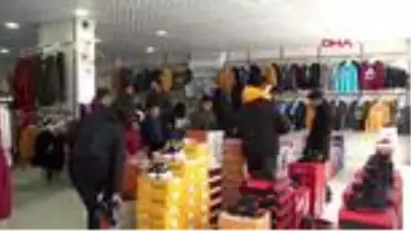 Şırnak'ta hediyeler sevgiliye değil, çocuklara
