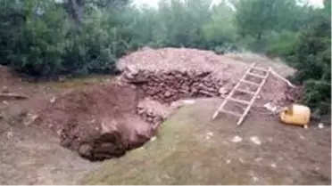 Akhisar'da defineciler suçüstü yakalandı