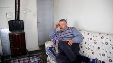 Asırlık köyün tek sakini hem anılarının hem tarihin bekçisi