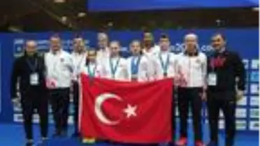 Milliler, Avrupa 15 Yaş Altı Badminton Şampiyonası'nda 3 madalya kazandı