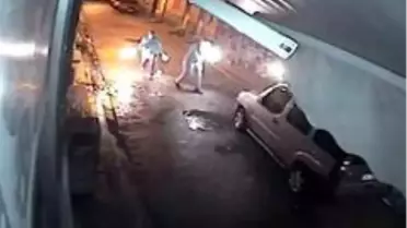 Kavgalı olduğu ağabeyinin dükkan ve aracını molotofladı