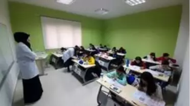 Bu kuyruğun sebebi sadece çocuklarını sınava sokabilmek