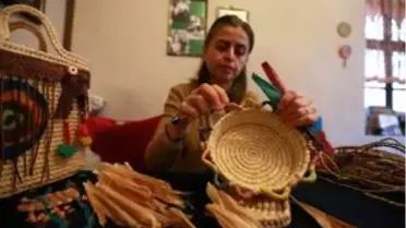 Mısır yaprağı ve kındıra otunu hediyelik eşyaya dönüştürüyor
