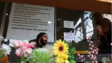 (Özel) İş yerine astığı pankartı gören herkes teşekkür etti
