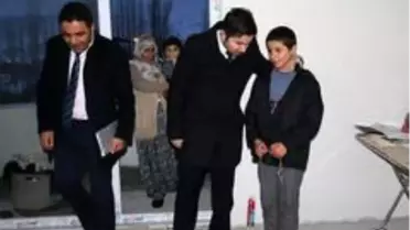 Hizan Kaymakamı Mustafa Köleoğlu, hane ziyaretlerinde bulundu