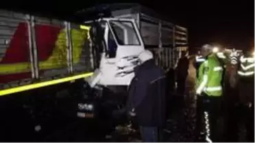 Samsun'da kamyon tıra arkadan çarptı: 2 yaralı