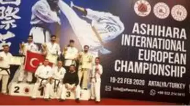 Devrekli sporcular Ashihara Karate Avrupa Şampiyonasında derece aldı