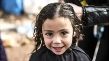 Hatay'da Suriyeli çocuklara gönüllü kuaför hizmeti