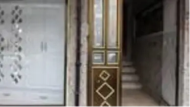Sultangazi'de ilginç hırsızlık; Güpegündüz apartmanın kapısını çaldılar