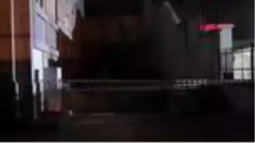 İstinat duvarı yurdun üzerine devrildi, öğrenciler tahliye edildi